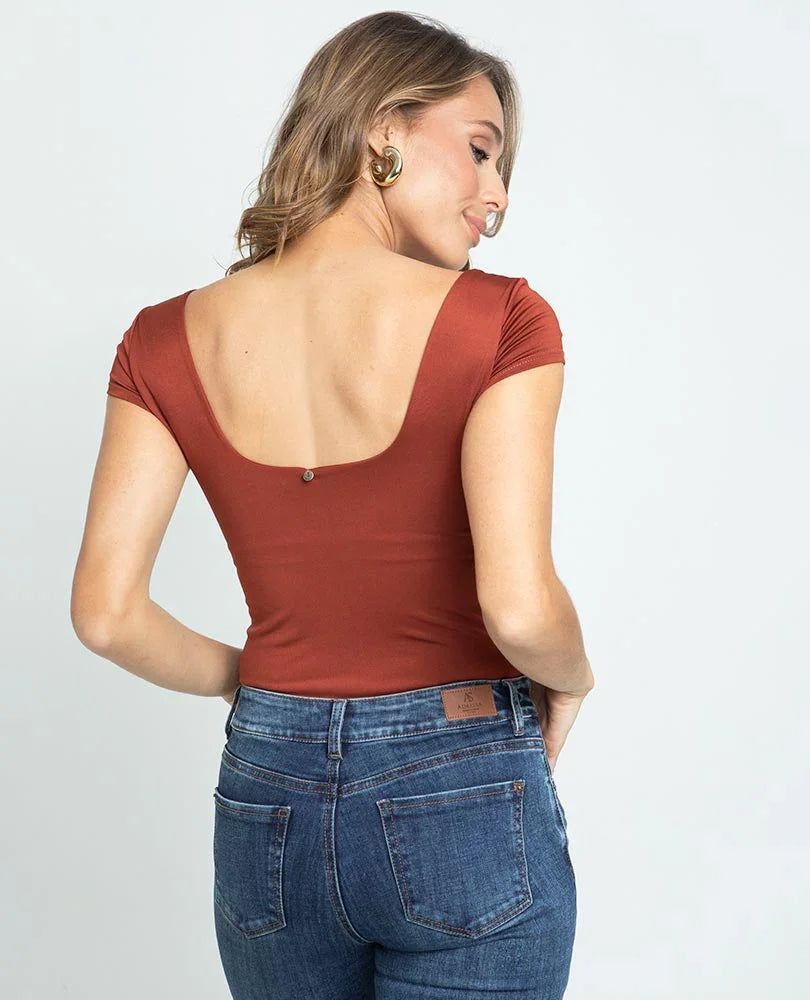 BLUSA ADRISSA BÁSICA REBECA PARA MUJER Adrissa Blusas