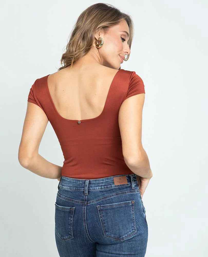 BLUSA ADRISSA BÁSICA REBECA PARA MUJER Adrissa Blusas