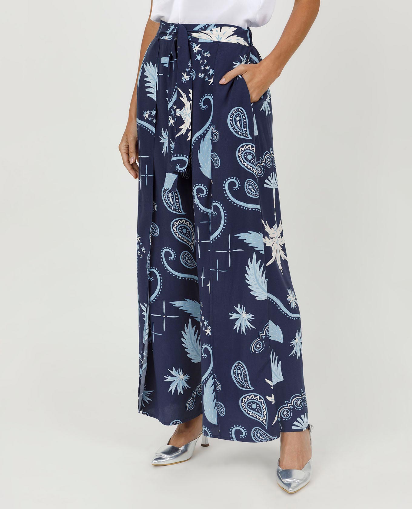 PANTALÓN PAREO PARA MUJER ESTAMPADO SILUETA WIDE LEG Y BOLSILLOS LATERALES Adrissa | Ropa para mujer Pantalones