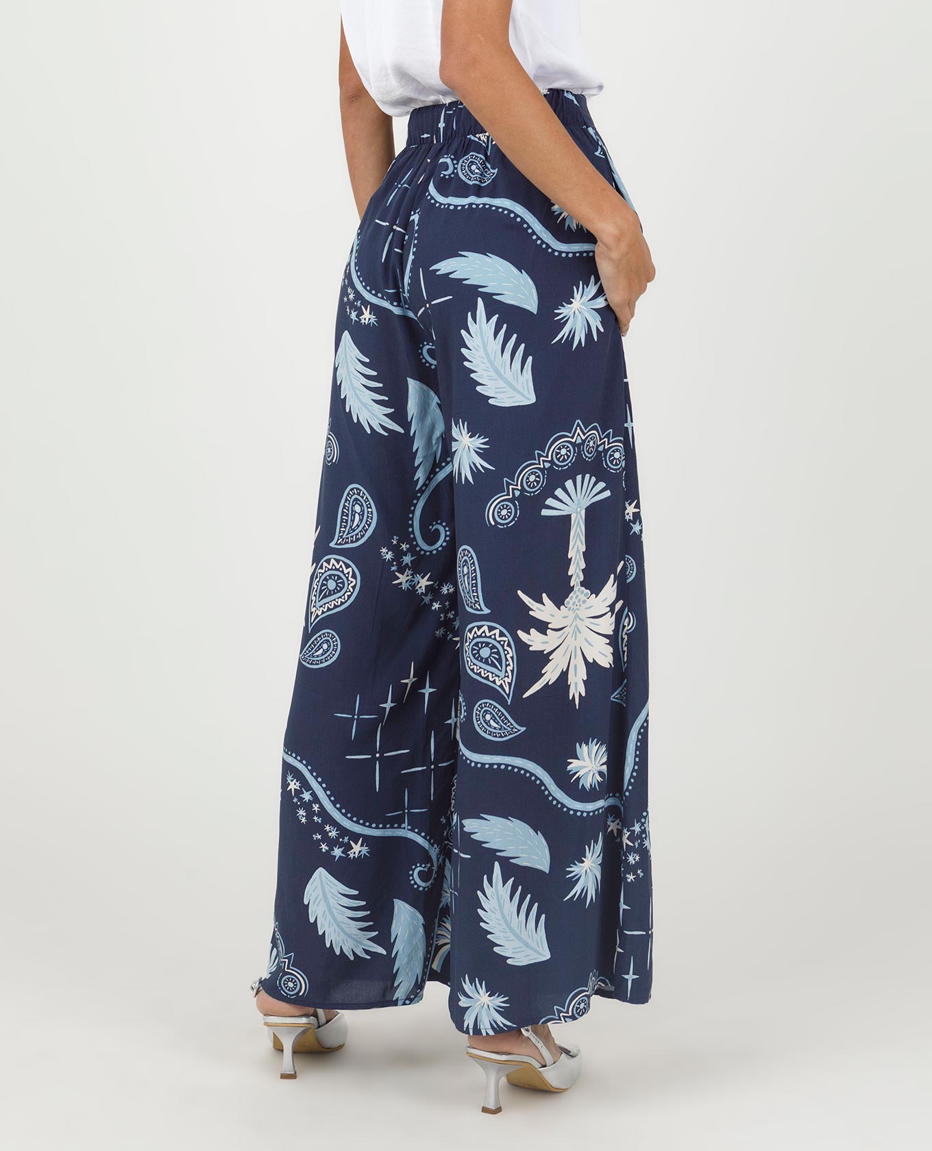 PANTALÓN PAREO PARA MUJER ESTAMPADO SILUETA WIDE LEG Y BOLSILLOS LATERALES Adrissa | Ropa para mujer Pantalones