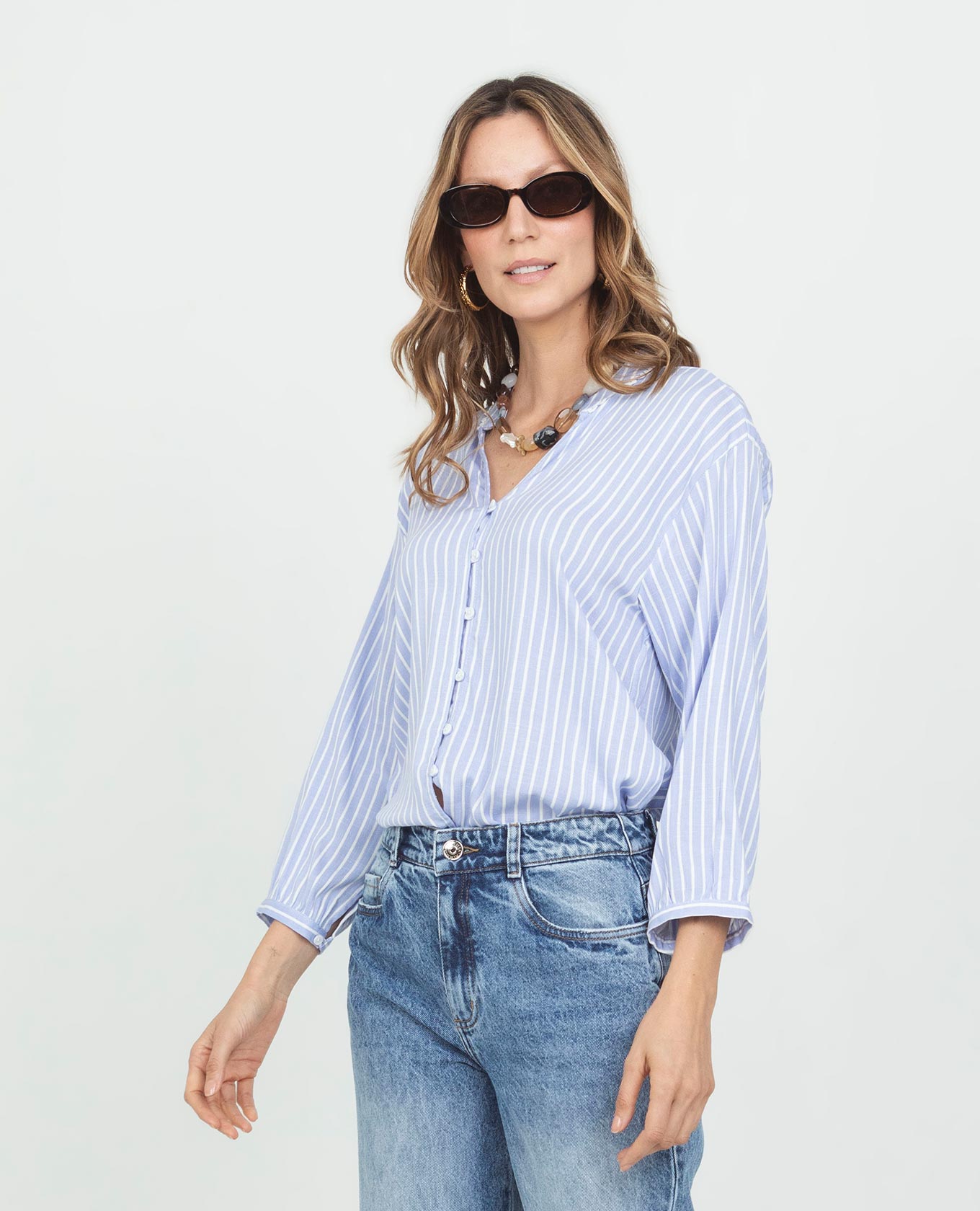 CAMISA MANGA 3/4 PARA MUJER EN RAYAS CUELLO NERU CON APLIQUE Adrissa