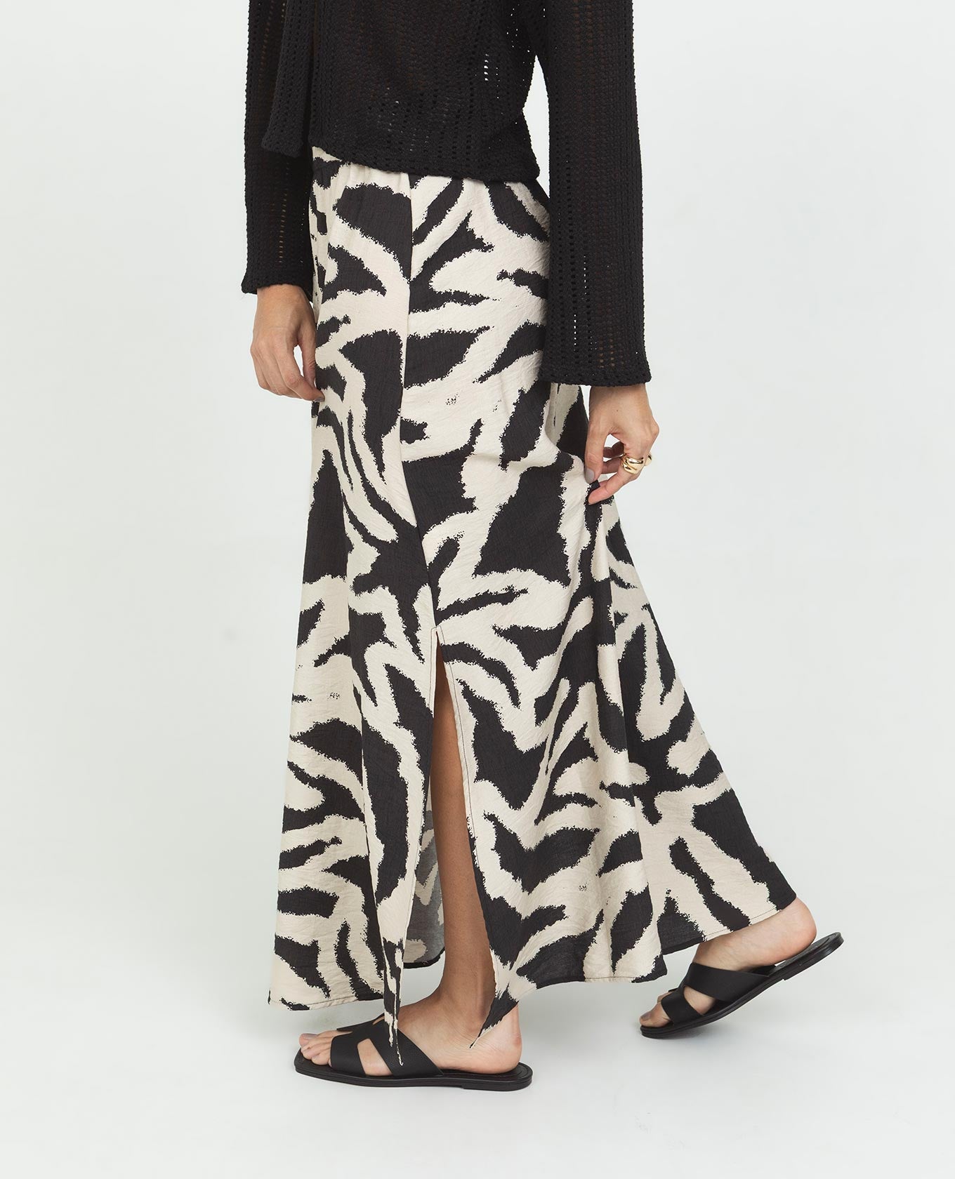 FALDA LARGA PARA MUJER ESTAMPADA CON ELASTICO CINTURA Y ABERTURAS COSTADOS Adrissa | Ropa para mujer Faldas