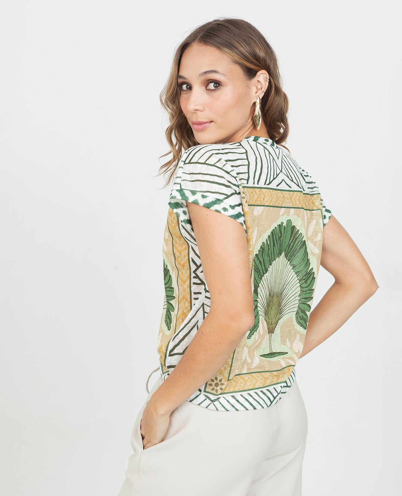 CAMISETA PALMERA PARA MUJER MANGA RODADA TELA CON EFECTO JASPE Adrissa