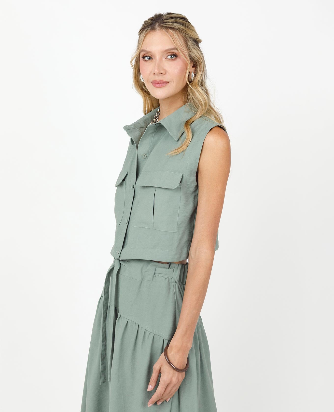 CAMISA CORTA PARA MUJER MANGA SISA CON BOLSILLOS TIPO PARCHE Adrissa | Ropa para mujer Blusas