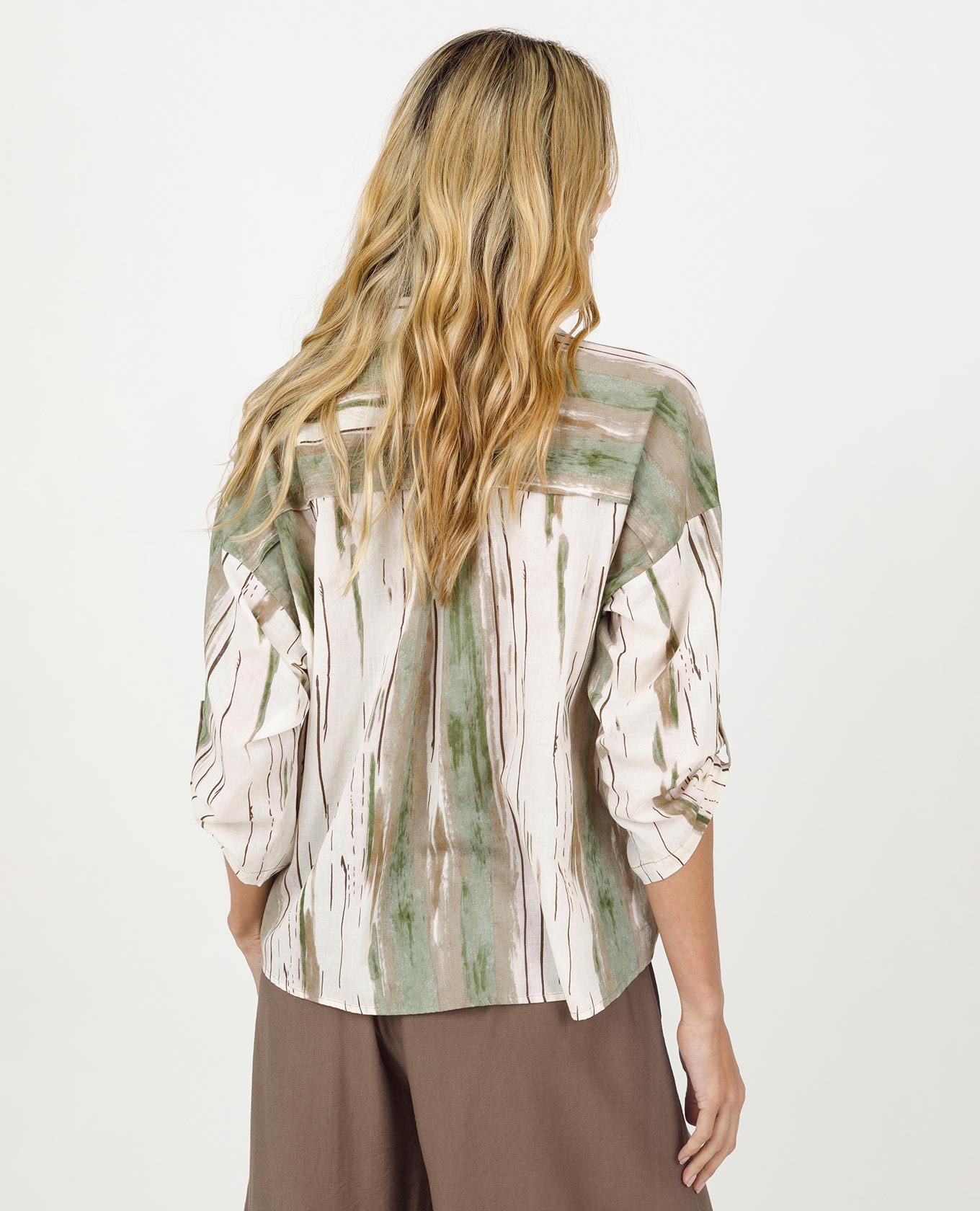 CAMISA ESTAMPADA PARA MUJER EN ALGODÓN HOMBRO RODADO CON CHARRETERA Adrissa | Ropa para mujer Blusas