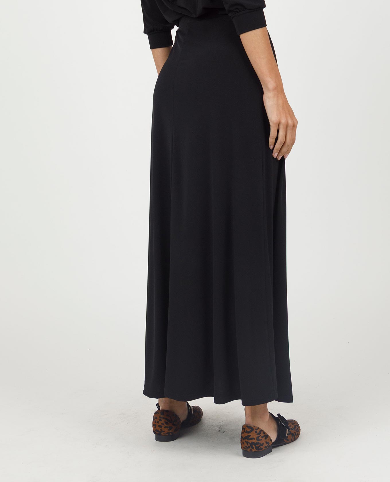 FALDA LARGA PARA MUJER EN TEJIDO DE PUNTO CON ELÁSTICO EN CINTURA Adrissa | Ropa para mujer Faldas