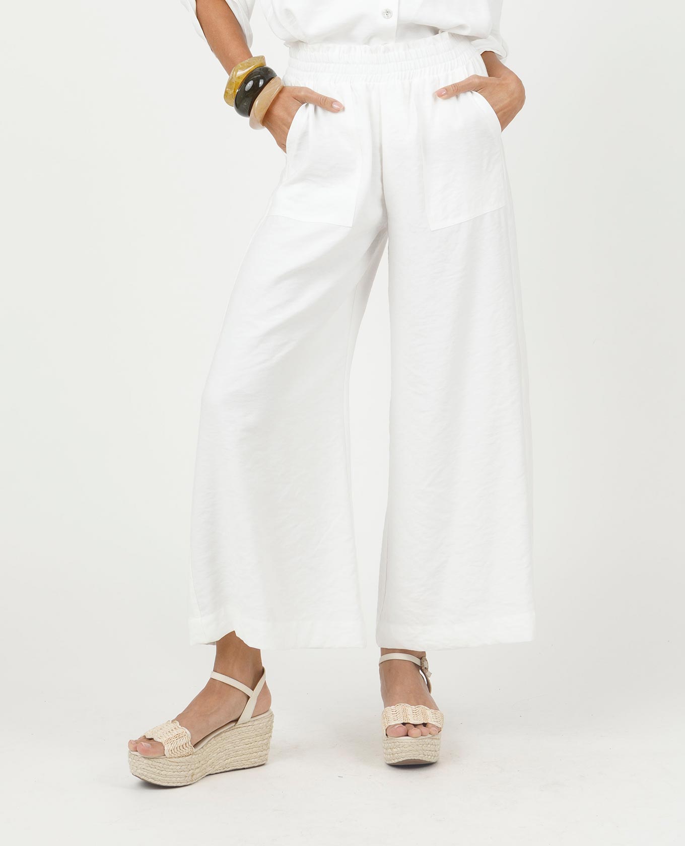 PANTALON WIDE LEG PARA MUJER PRETINA CON ELASTICO Y BOLSILLOS DE PARCHE Adrissa | Ropa para mujer Pantalones