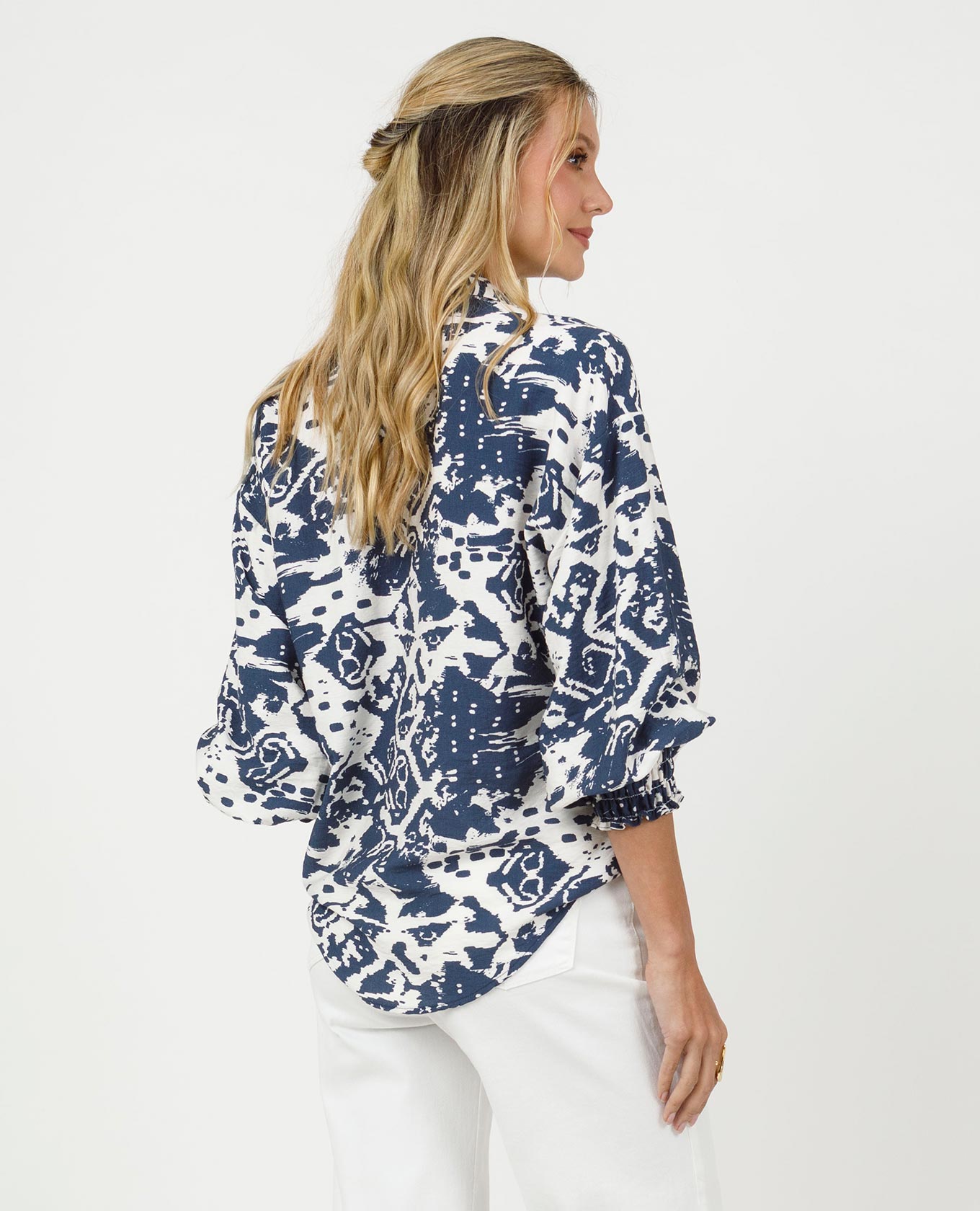 CAMISA ESTAMPADA PARA MUJER MANGA LARGA CON PUNOS EN NIDO DE ABEJA Adrissa | Ropa para mujer Blusas