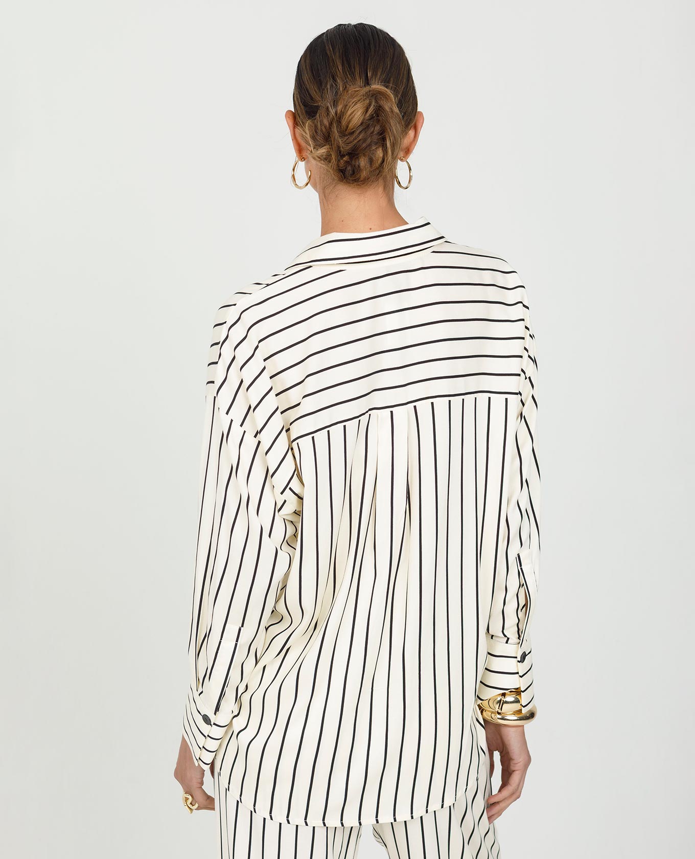 CAMISA RAYAS PARA MUJER OVERSIZE MANGA LARGA CON DIFERENCIA DE LARGO Adrissa | Ropa para mujer Blusas