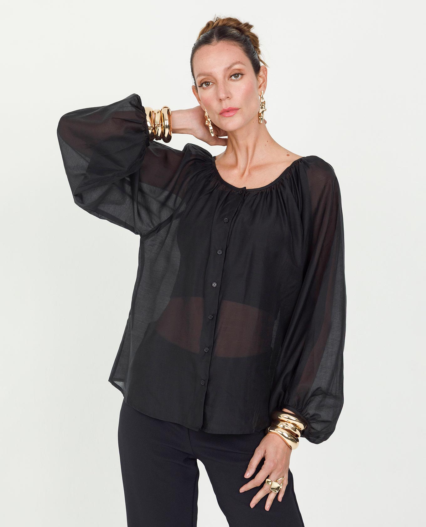 BLUSA NEGRA PARA MUJER MANGA RANGLAN EN TRANSPARENCIA CON VOLUMEN EN MANGAS Adrissa | Ropa para mujer Blusas