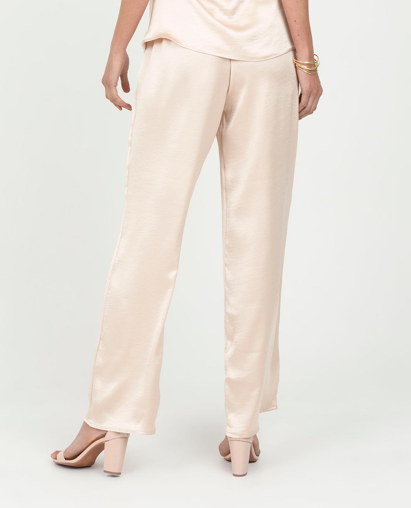 PANTALÓN SATINADO PARA MUJER SILUETA RECTA CON ELÁSTICO TRASERO Adrissa | Ropa para mujer Pantalones
