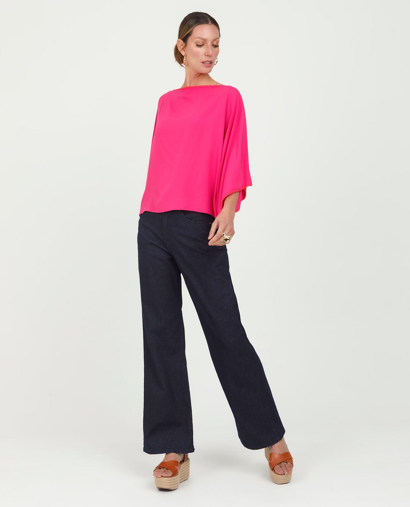 BLUSA TIPO PONCHO PARA MUJER CON PUNTADA ARTESANAL EN ESCOTE Y MANGAS Adrissa | Ropa para mujer Blusas