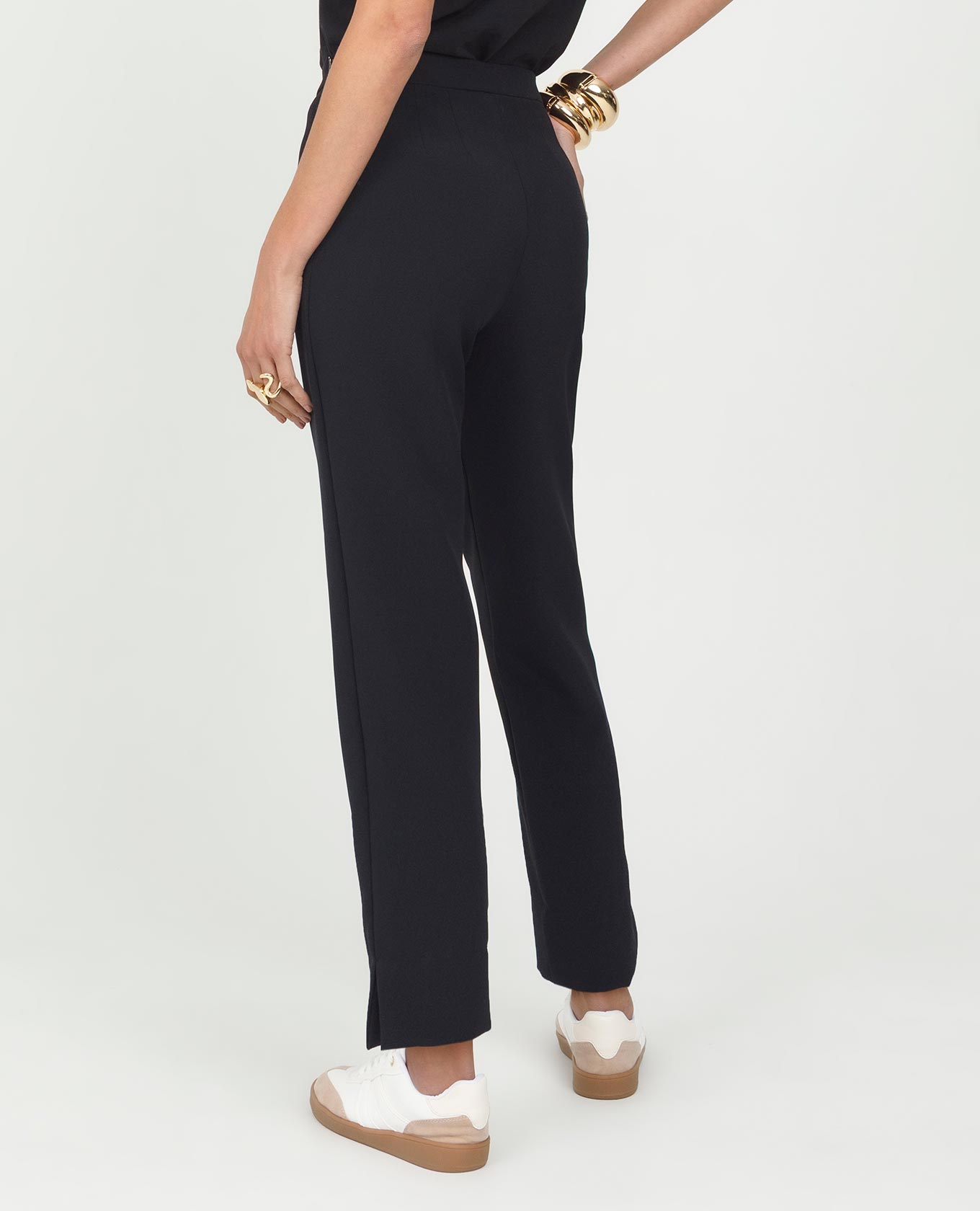 PANTALÓN NEGRO PARA MUJER SILUETA PITILLO CORTO CREMALLERA EN COSTADO Y ABERTURA Adrissa | Ropa para mujer Pantalones