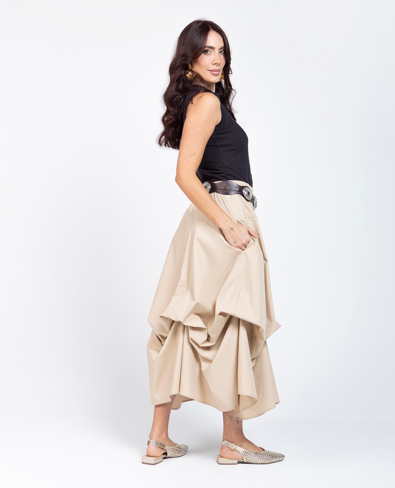 FALDA LARGA PARA MUJER EN NESGAS CON TIRAS PARA GRADUAR TELA CON TACTO PAPEL Adrissa | Ropa para mujer Faldas