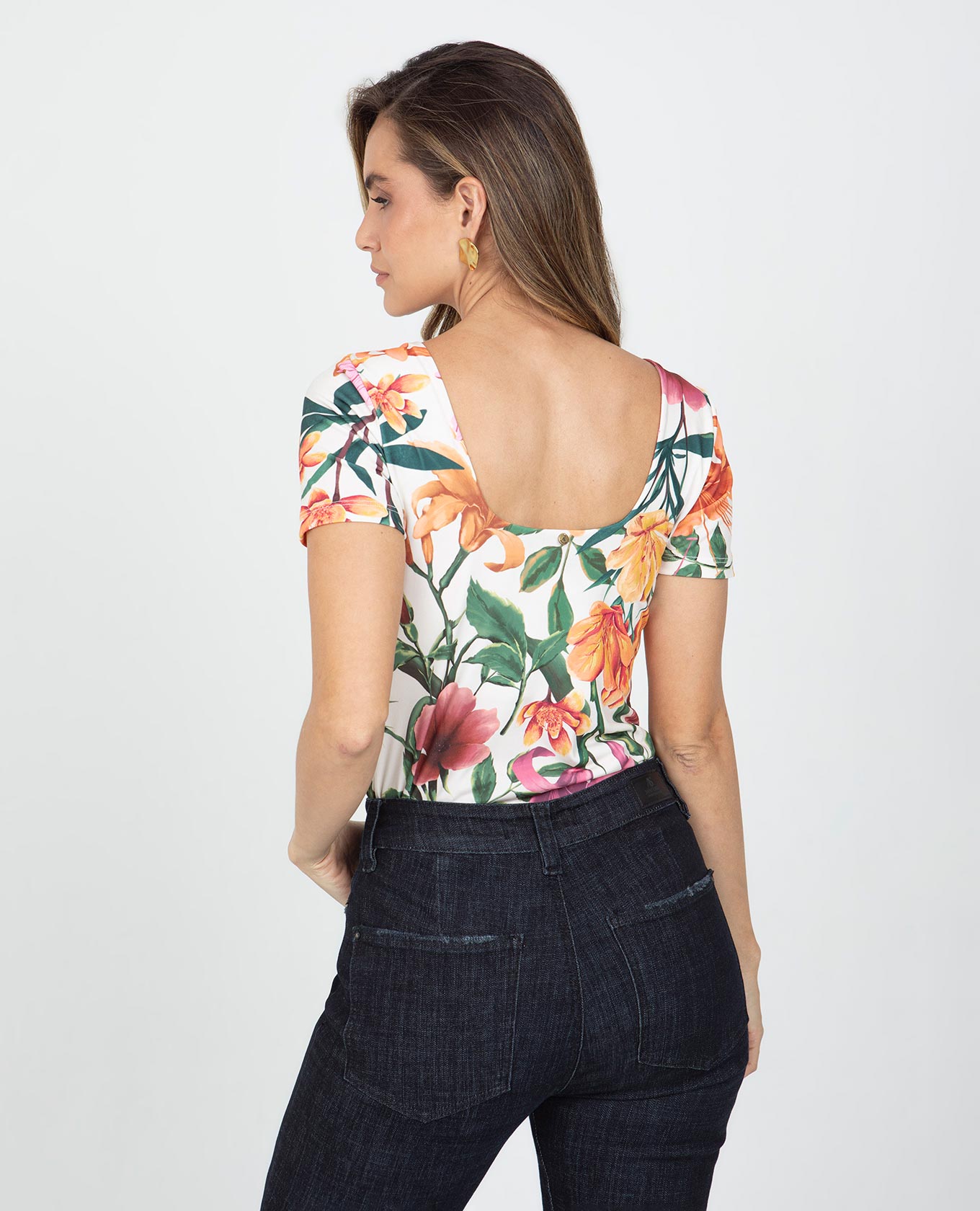 CAMISETA MANGA CORTA PARA MUJER CUELLO U ESTAMPADO FLORES BOTANICO Adrissa | Ropa para mujer Blusas