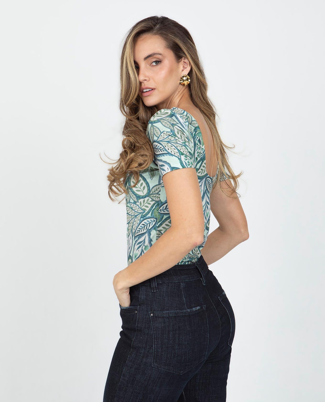CAMISETA MANGA CORTA PARA MUJER CUELLO U ESTAMPADO PAISLEY Adrissa | Ropa para mujer Blusas
