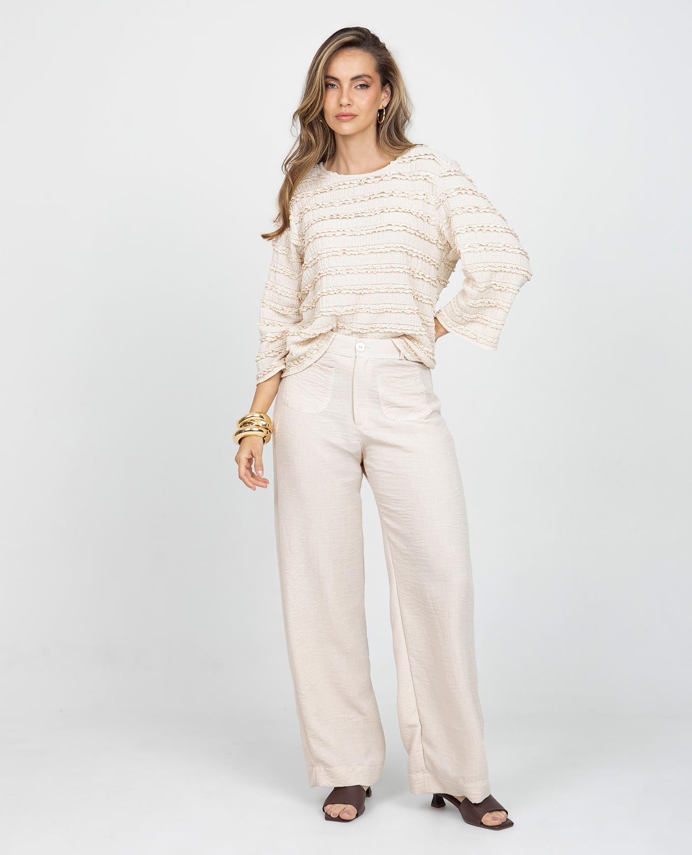 PANTALÓN RECTO PARA MUJER CON PUNTADA ARTESANAL EN PRETINA Y BOLSILLOS Adrissa | Ropa para mujer Pantalones