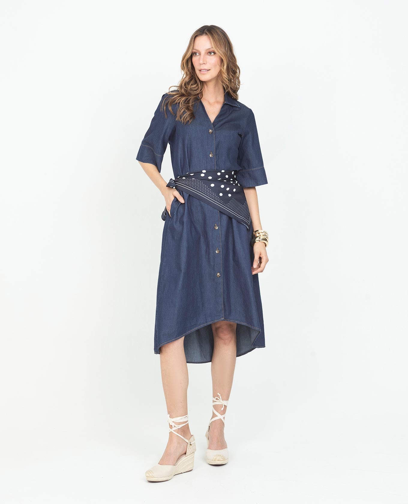 VESTIDO CAMISERO PARA MUJER EN CHAMBRAY LARGO MIDI CON CINTURÓN MANGA CORTA Adrissa