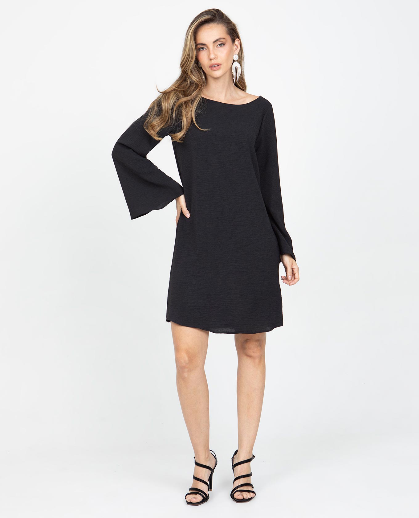 VESTIDO NEGRO PARA MUJER CORTO CON ESPALDA DRAPEADA MANGA LARGA Adrissa | Ropa para mujer Vestidos