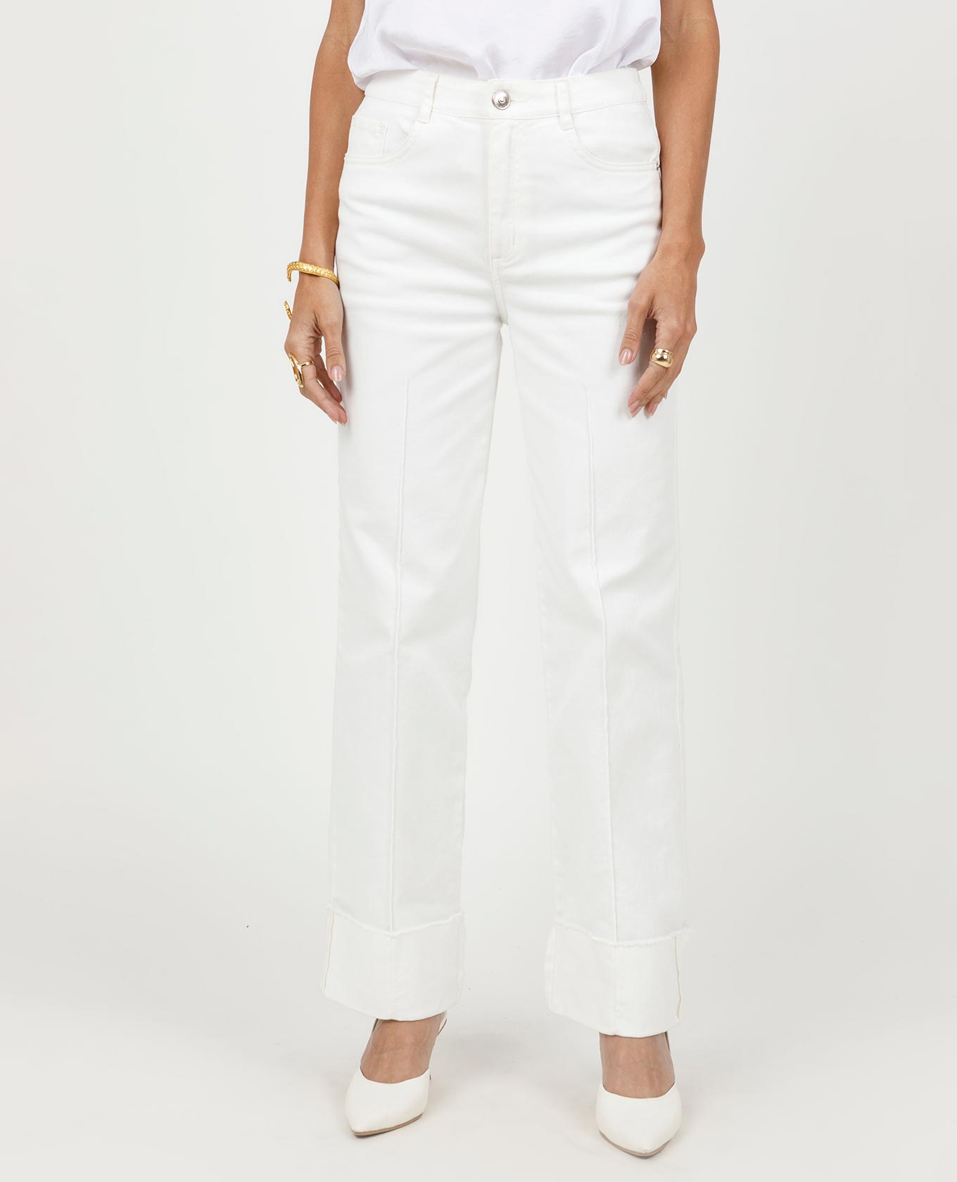 PANTALÓN REGULAR PARA MUJER TONO CRUDO CON BOTA DOBLADA CINCO BOLSILLOS Adrissa | Ropa para mujer Jeans