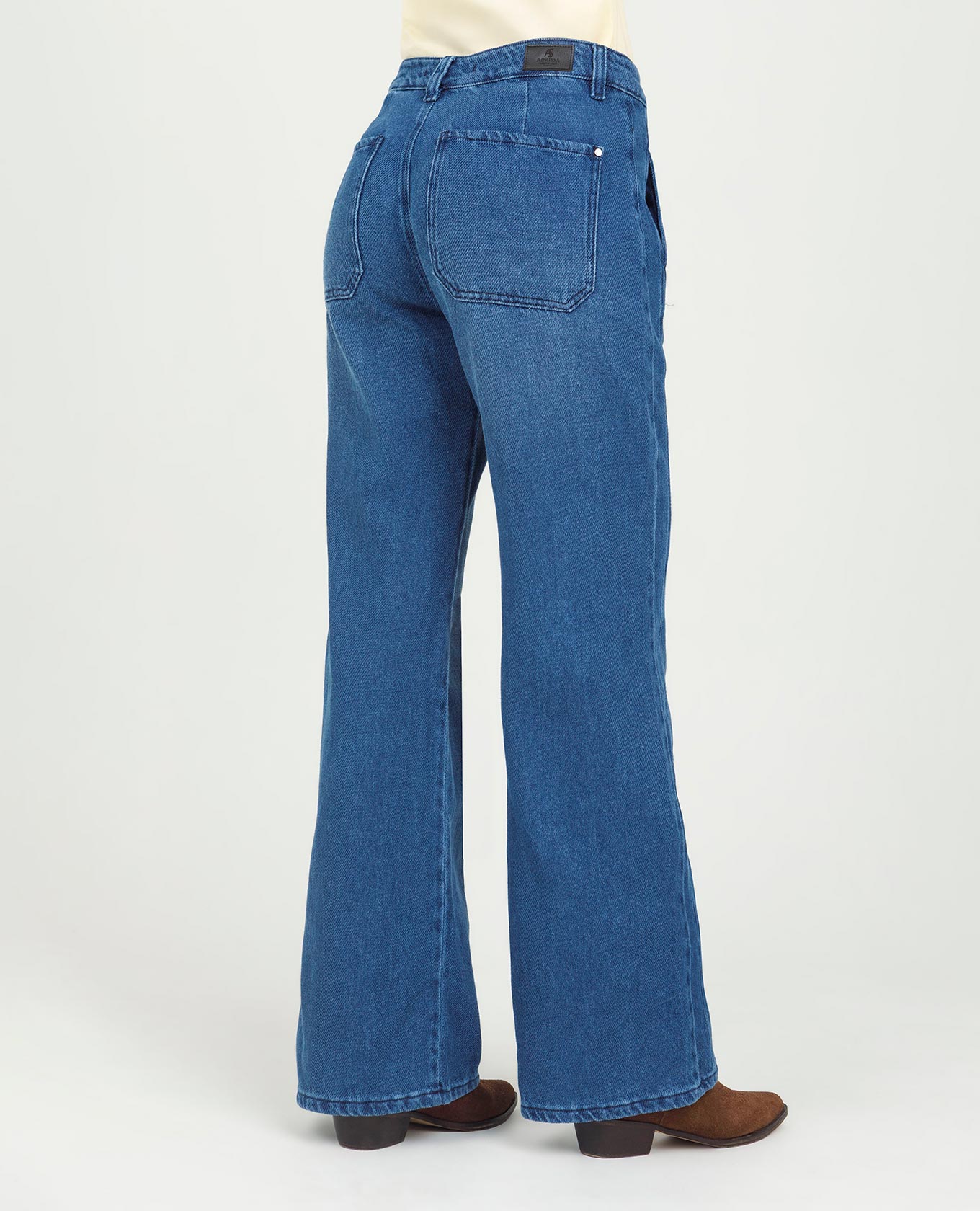 JEAN WIDE LEG PARA MUJER CORTES EN COSTADOS BOLSILLOS DIAGONALES Adrissa | Ropa para mujer Jeans