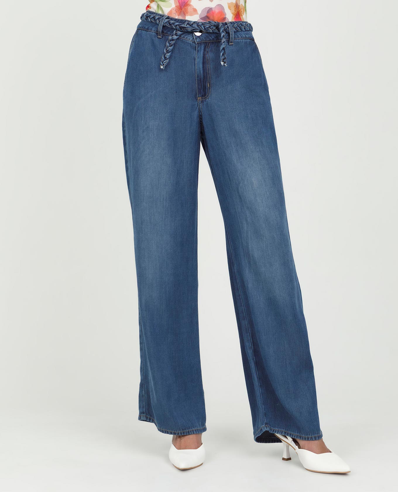 JEAN WIDE LEG PARA MUJER CON BOLSILLOS DIAGONALES Y CINTURÓN TRENZA Adrissa | Ropa para mujer Jeans
