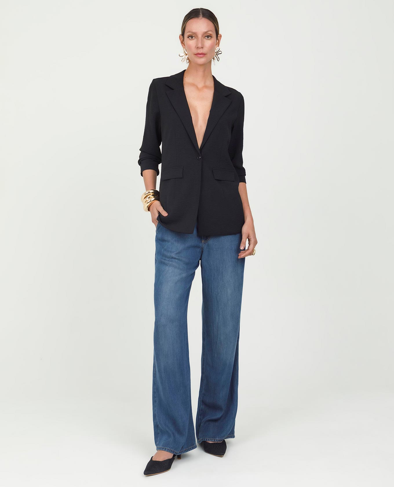 JEAN WIDE LEG PARA MUJER CON BOLSILLOS DIAGONALES Y CINTURÓN TRENZA Adrissa | Ropa para mujer Jeans