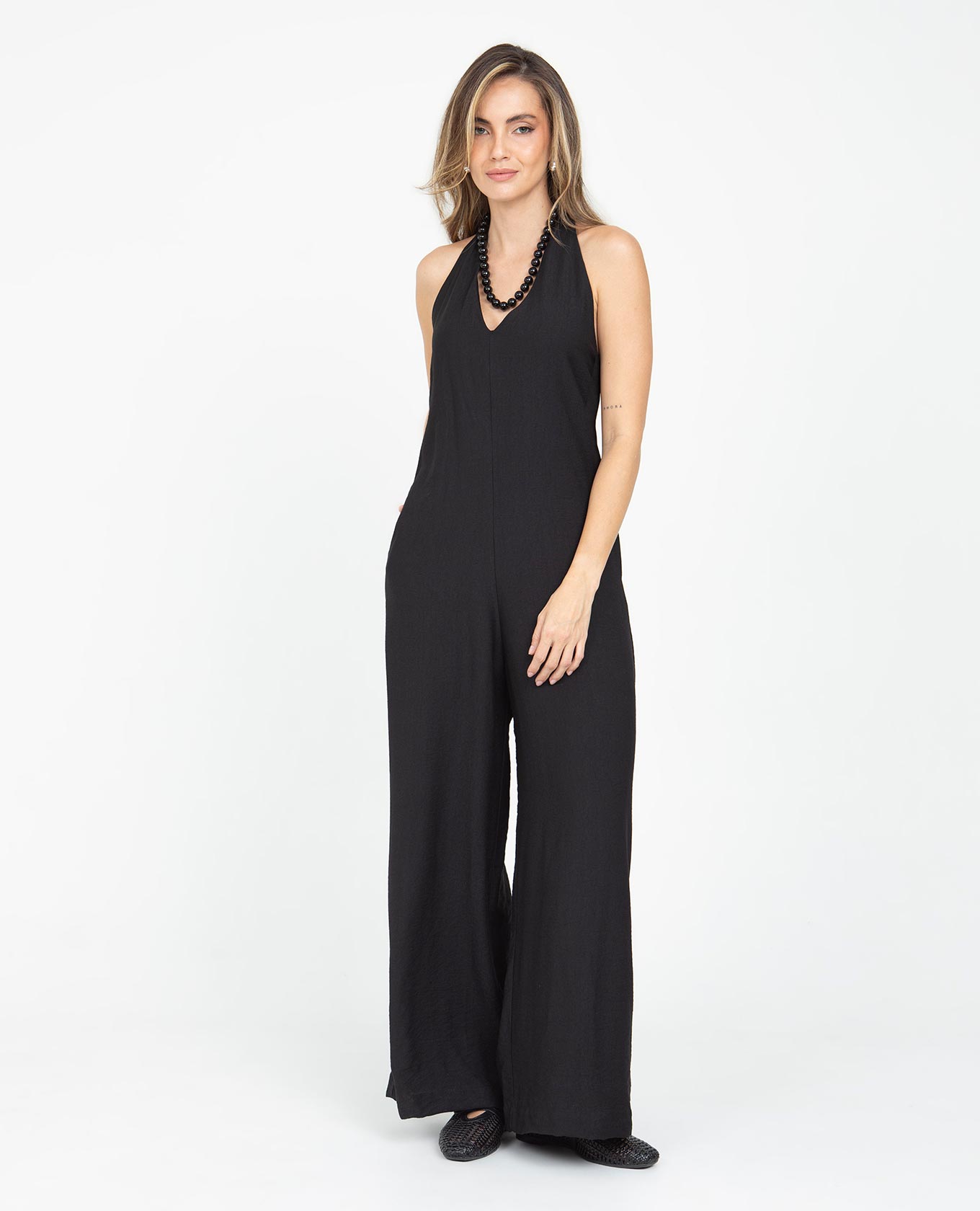 ENTERIZO NEGRO PARA MUJER ESCOTE V ESPALDA DESCUBIERTA CON ELASTICO Adrissa | Ropa para mujer