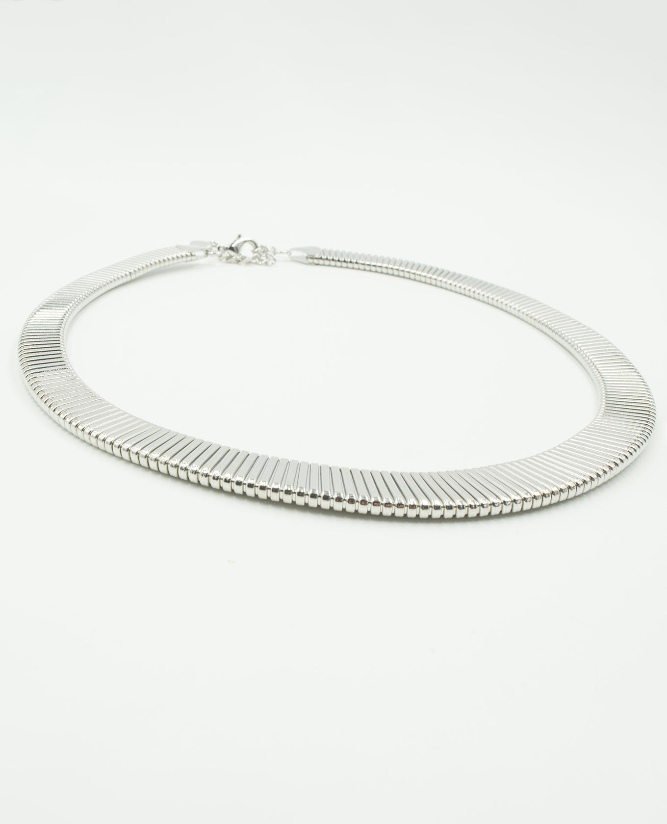 COLLAR METALICO GRUESO Adrissa Collares