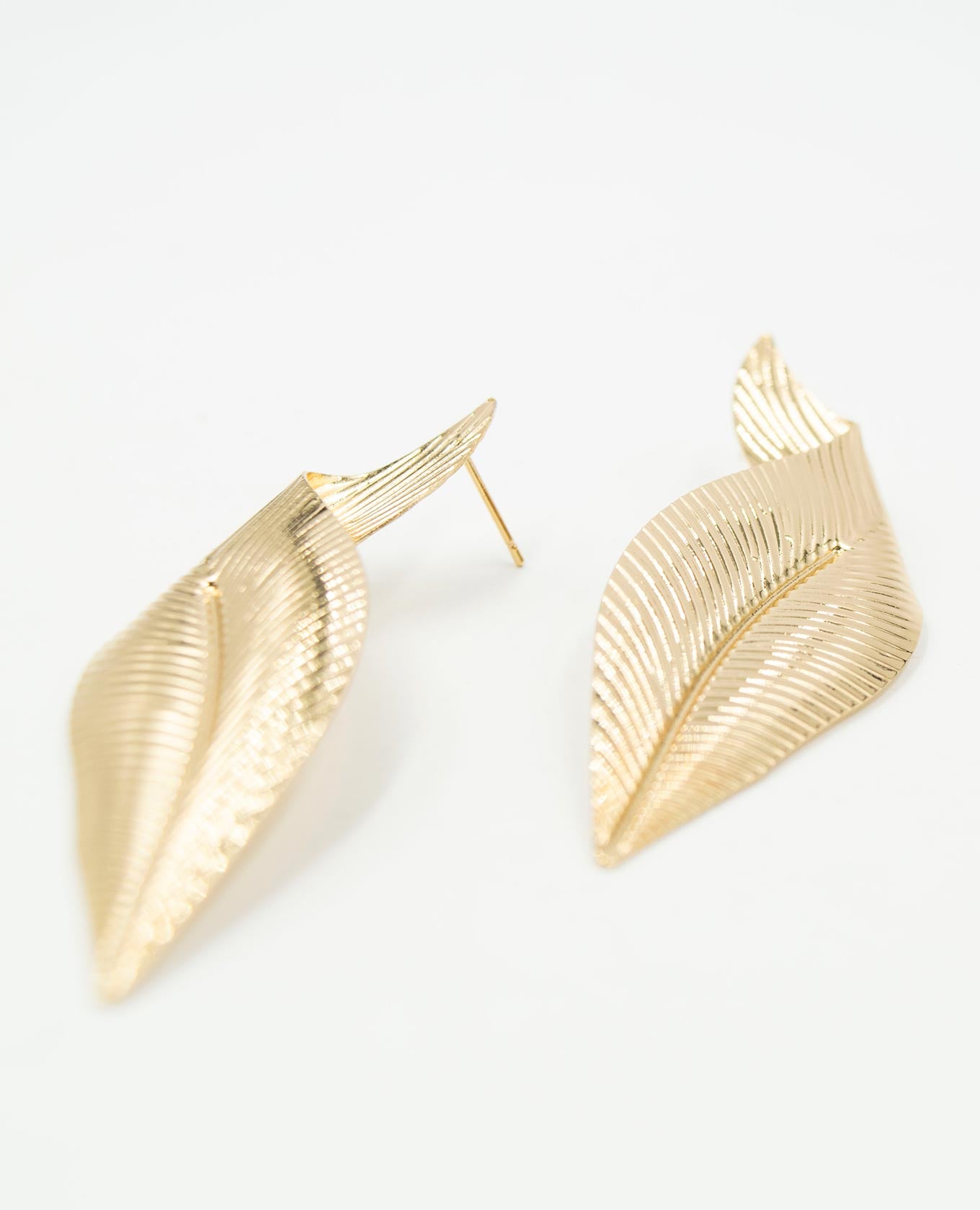 ARETE FEMENINO ALAS Adrissa | Ropa para mujer