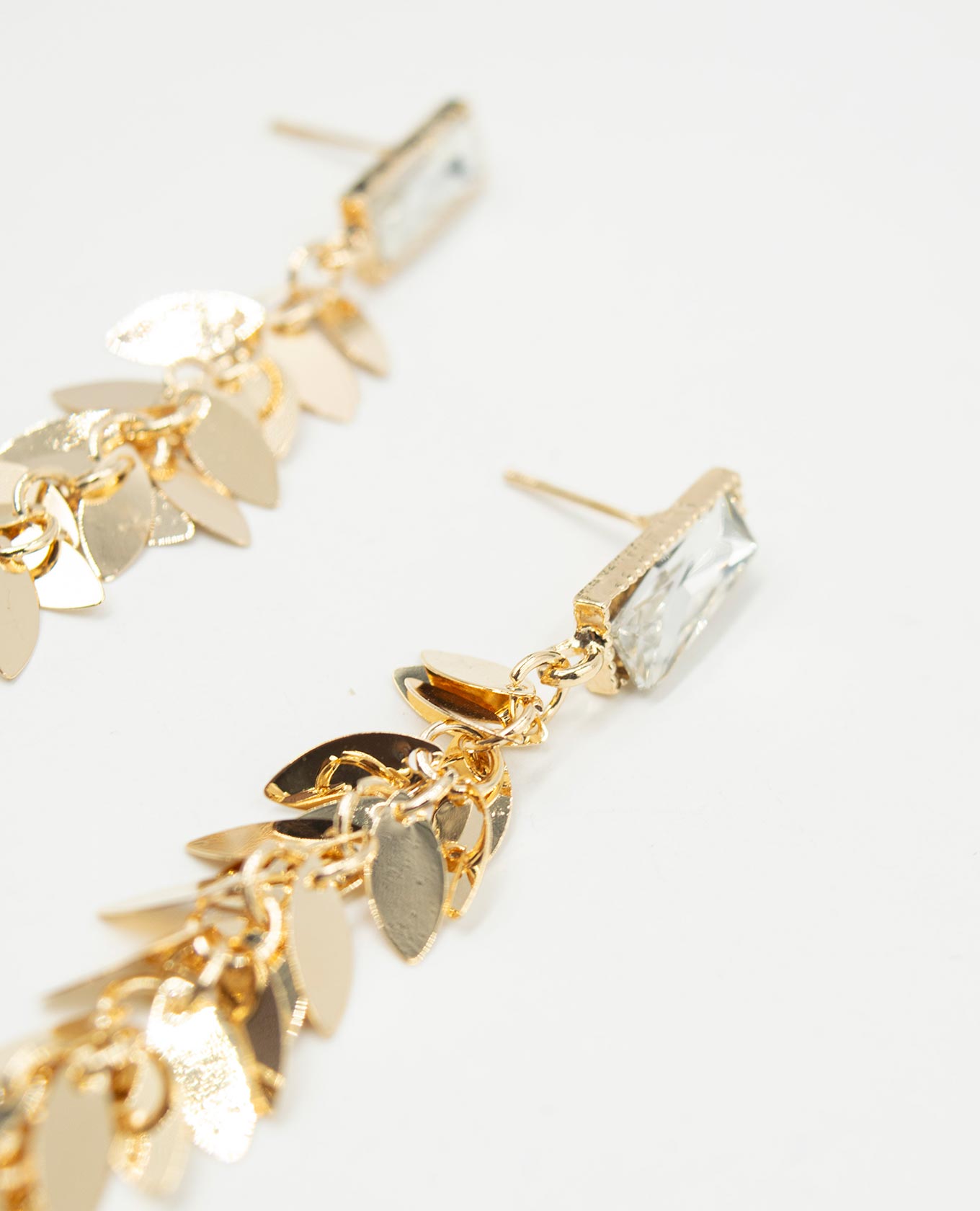 ARETE FEMENINO COLGANTE Adrissa | Ropa para mujer