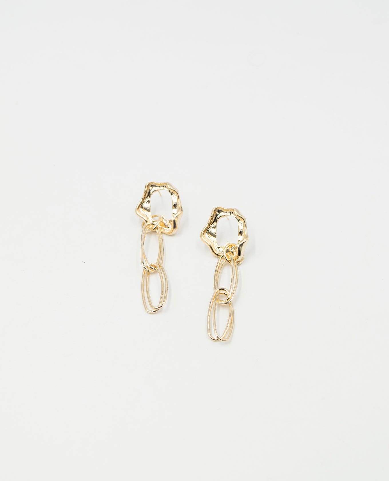 ARETE FEMENINO ESLABONES Adrissa | Ropa para mujer