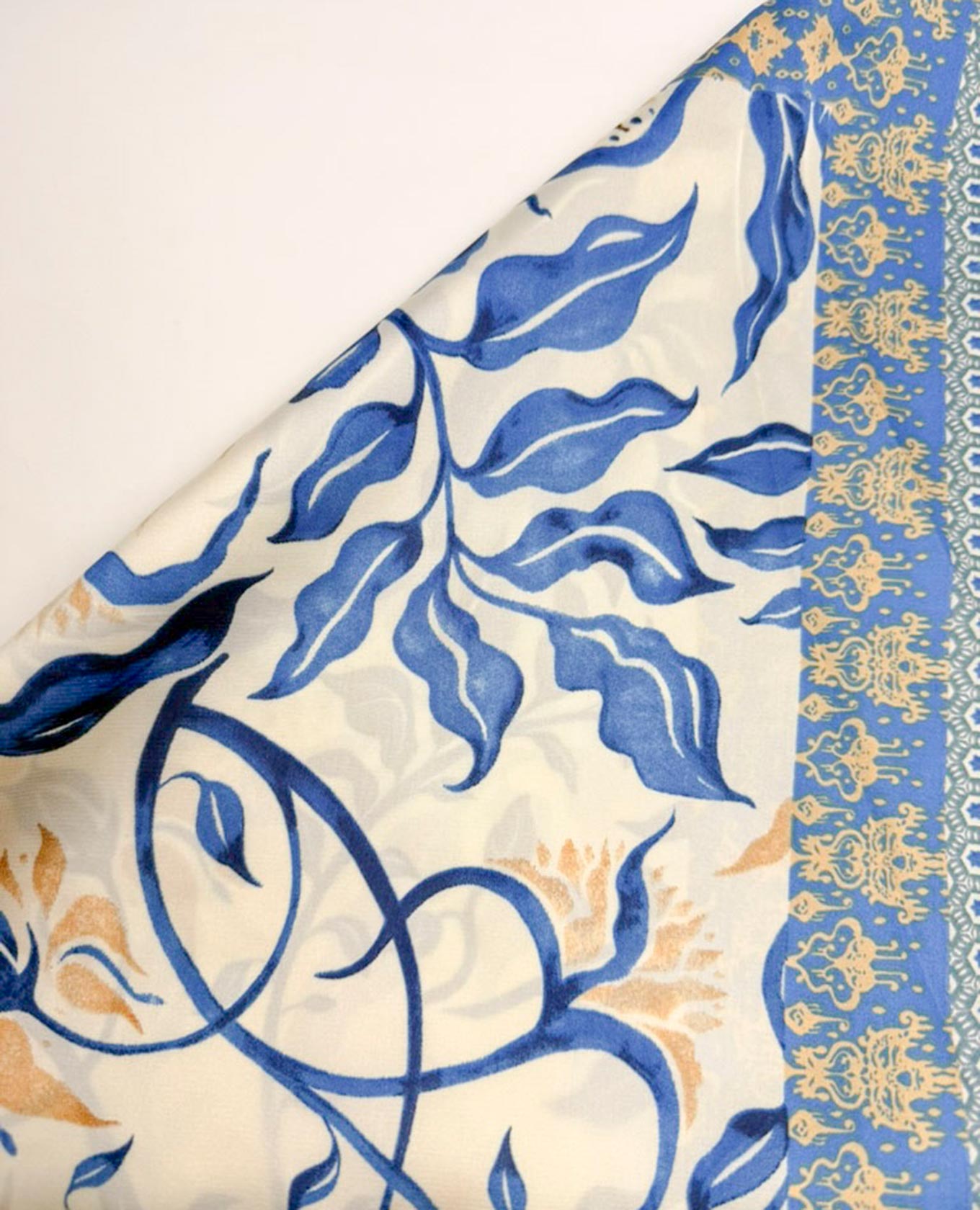 PAÑUELO FEMENINO 70X70 ESTAMPADO Adrissa | Ropa para mujer