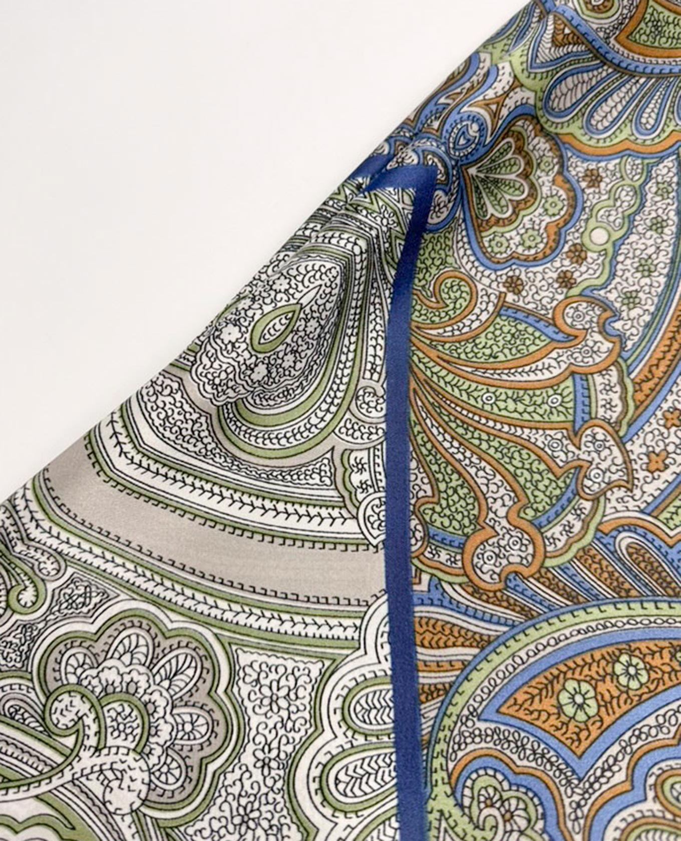 PAÑUELO FEMENINO 70X70 ESTAMPADO Adrissa | Ropa para mujer