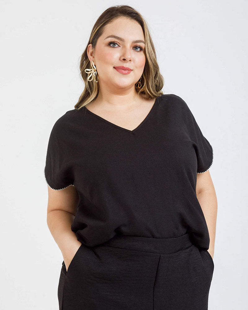 BLUSA NEGRA TALLAS GRANDES ESCOTE V Adrissa