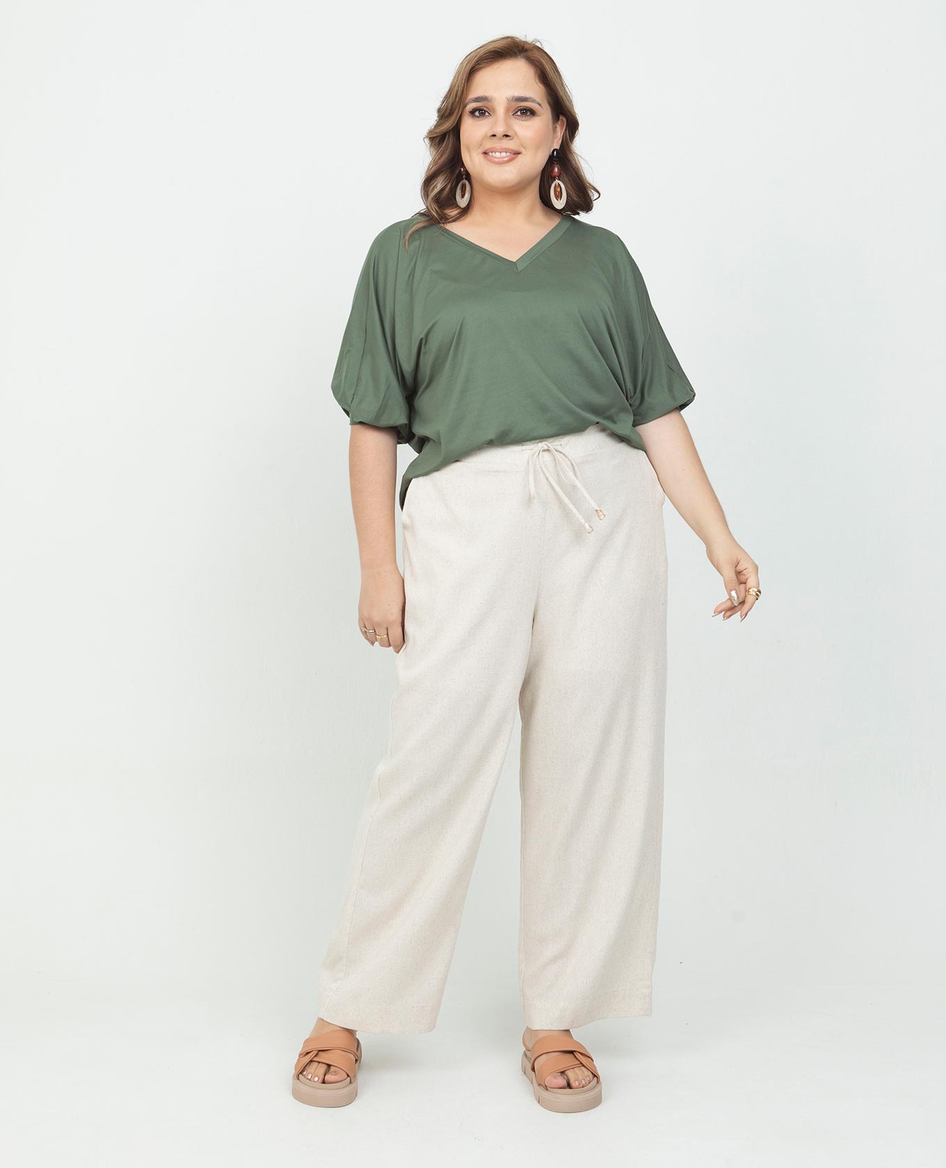 BLUSA ESCOTE V TALLAS GRANDES EN TEJIDO DE PUNTO SUAVE MANGA INCLUIDA 3/4 Adrissa | Ropa para mujer Blusas