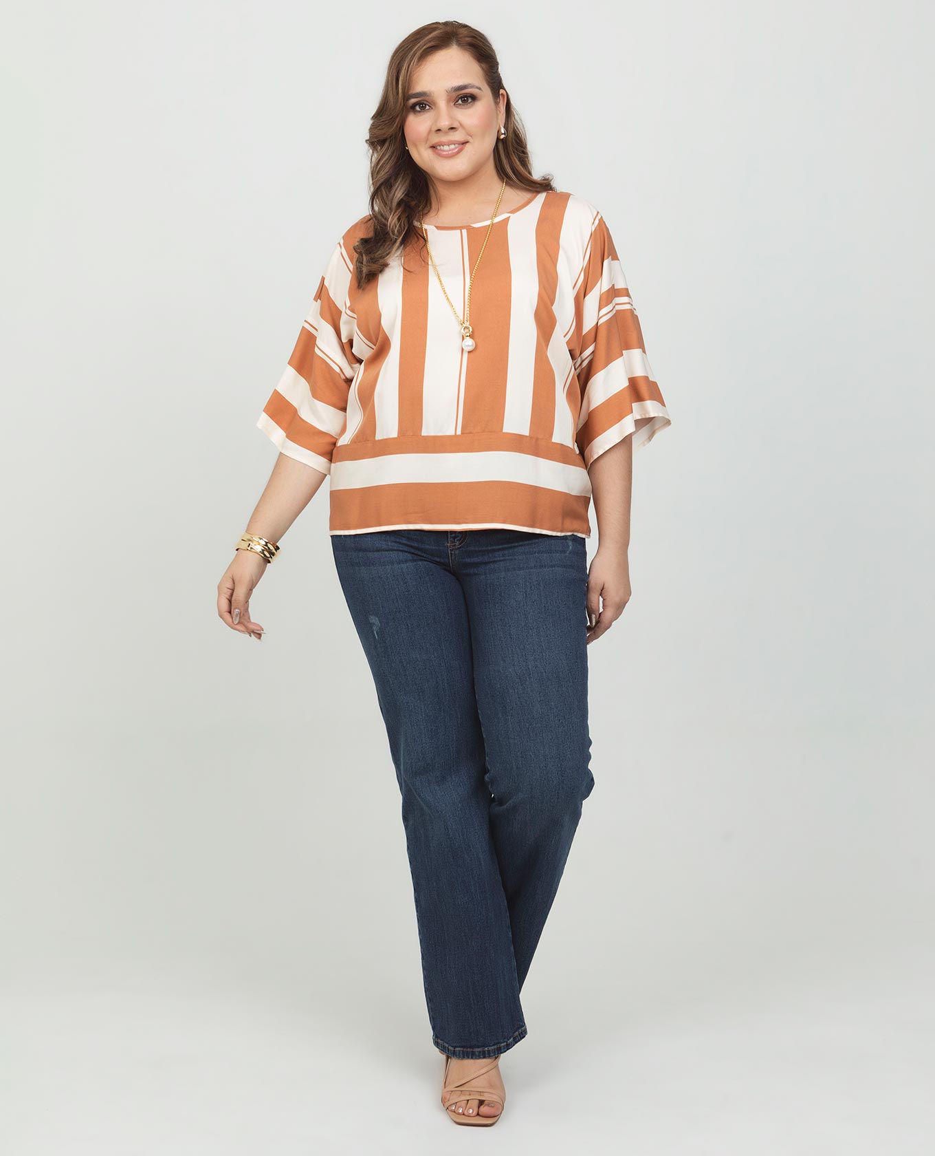CAMISA RAYAS TALLAS GRANDES SILUETA CUADRADA CORTA CON CORTE EN JUEGO DE RAYAS Adrissa | Ropa para mujer Blusas