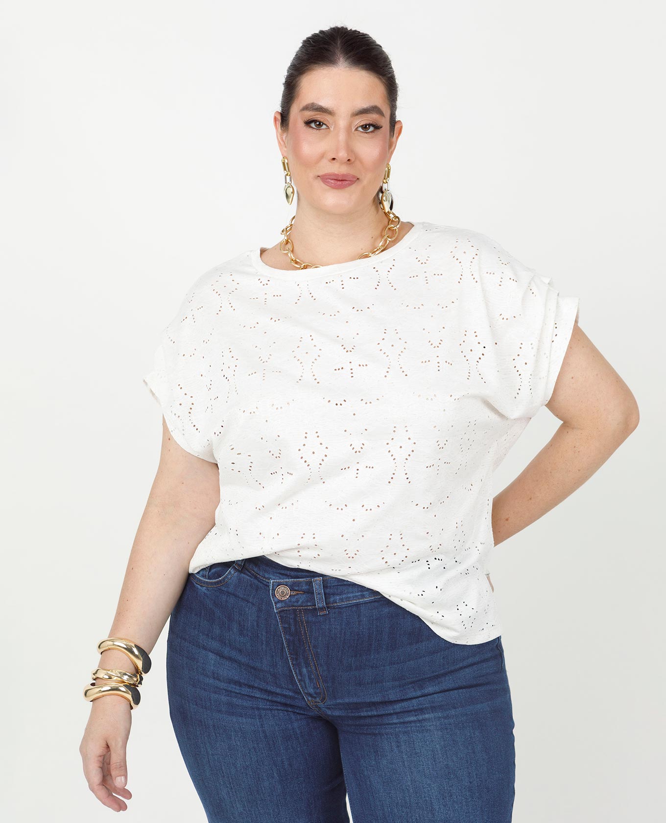 CAMISETA CUELLO REDONDO TALLAS GRANDES MANGA RODADA CON PRENSES EFECTO OJALILLO Adrissa | Ropa para mujer