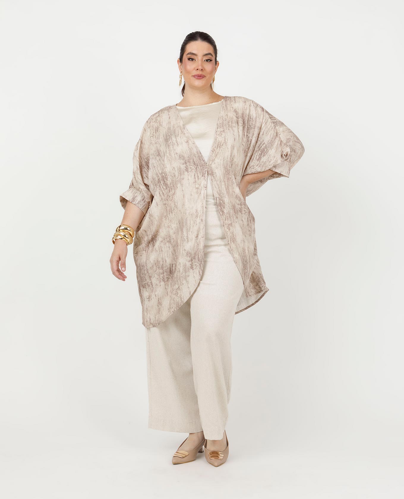 COMPLEMENTO ESTAMPADO TALLAS GRANDES RECOGIDO EN MANGA Y BOTON Adrissa | Ropa para mujer Blusas