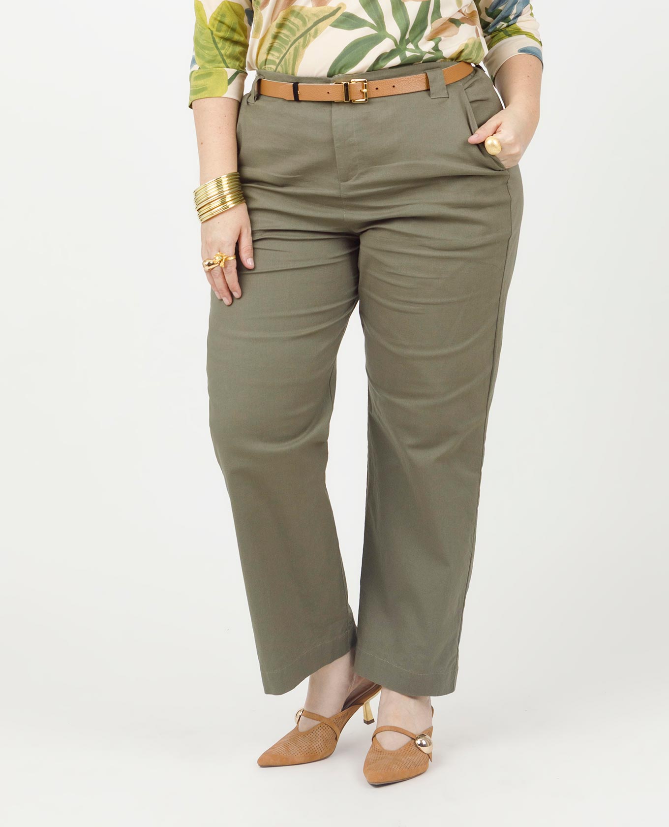 PANTALÓN RECTO TALLAS GRANDES CON BOLSILLO DIAGONAL Y PASADORES ANCHOS Adrissa | Ropa para mujer Pantalones