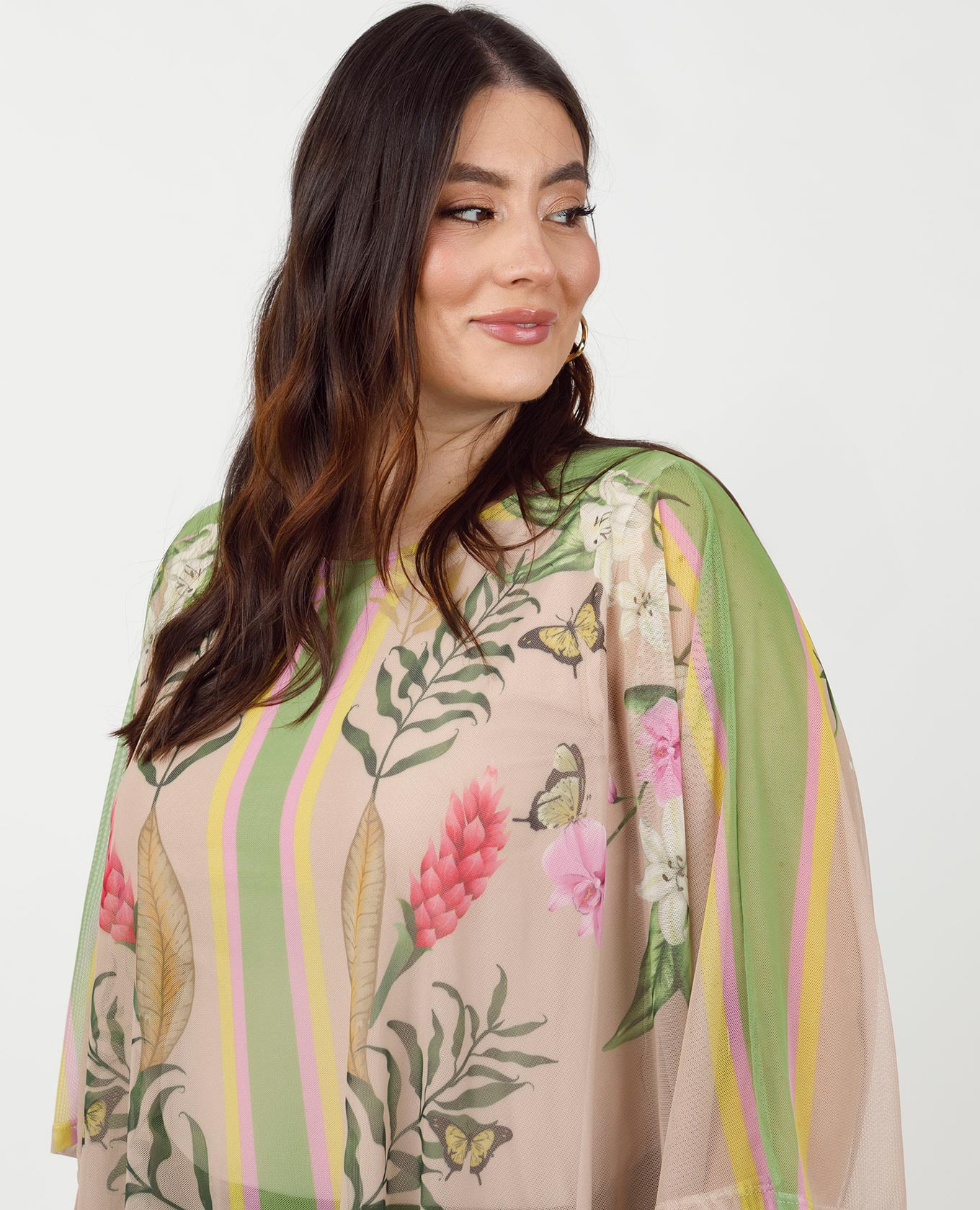 BLUSA ESTAMPADA TALLAS GRANDES SILUETA PONCHO EN TRANSPARENCIA Adrissa | Ropa para mujer Blusas