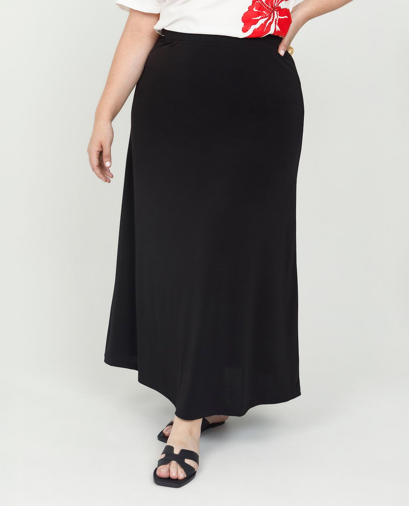 FALDA NEGRA TALLAS GRANDES LARGA EN TEJIDO DE PUNTO CINTURA CON ELÁSTICO Adrissa | Ropa para mujer