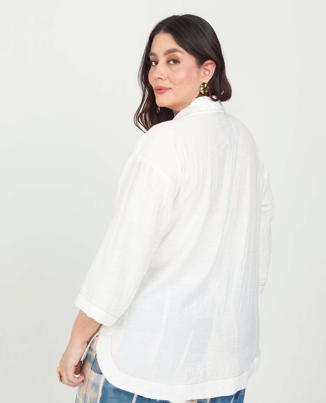 CAMISA MANGA 3/4 TALLAS GRANDES COSTURAS EN CONTRASTE EN TELA CON SEMILLA Adrissa | Ropa para mujer