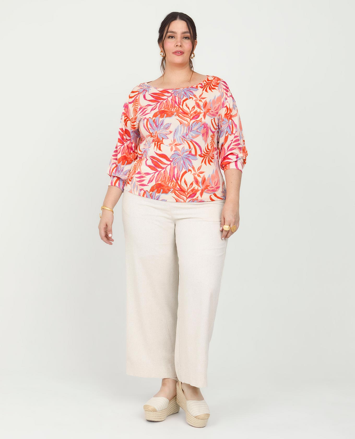 CAMISETA ESTAMPADA PARA MUJER ESCOTE SEMI BANDEJA MANGA 3/4 Adrissa | Ropa para mujer Blusas