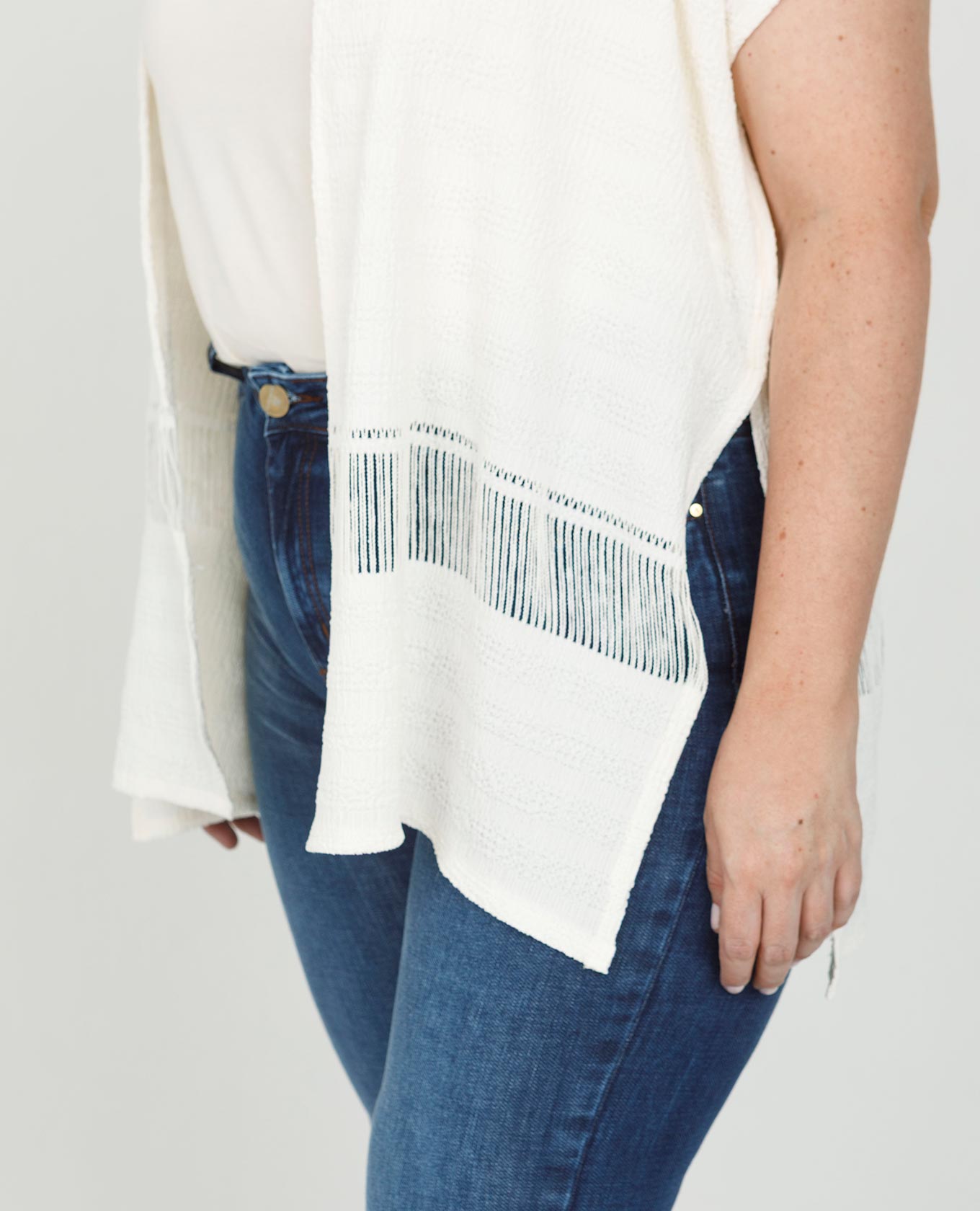 COMPLEMENTO MANGA CORTA TALLAS GRANDES SIN BOTONES TELA CON DESAGUJADO Adrissa | Ropa para mujer