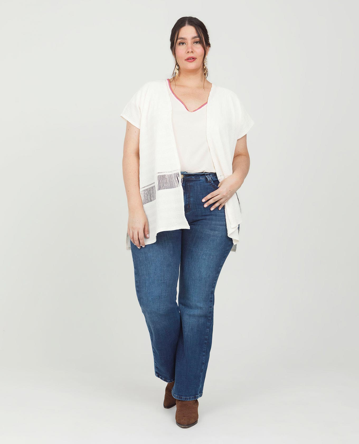 COMPLEMENTO MANGA CORTA TALLAS GRANDES SIN BOTONES TELA CON DESAGUJADO Adrissa | Ropa para mujer