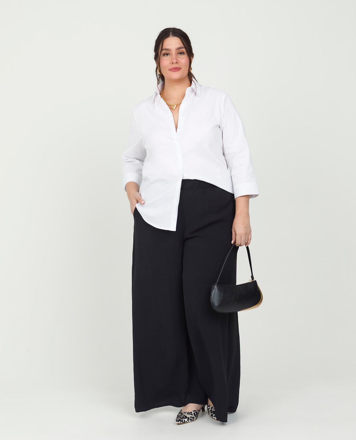 CAMISA BLANCA TALLAS GRANDES MANGA 3/4 CON PERILLA OCULTA Adrissa | Ropa para mujer Blusas