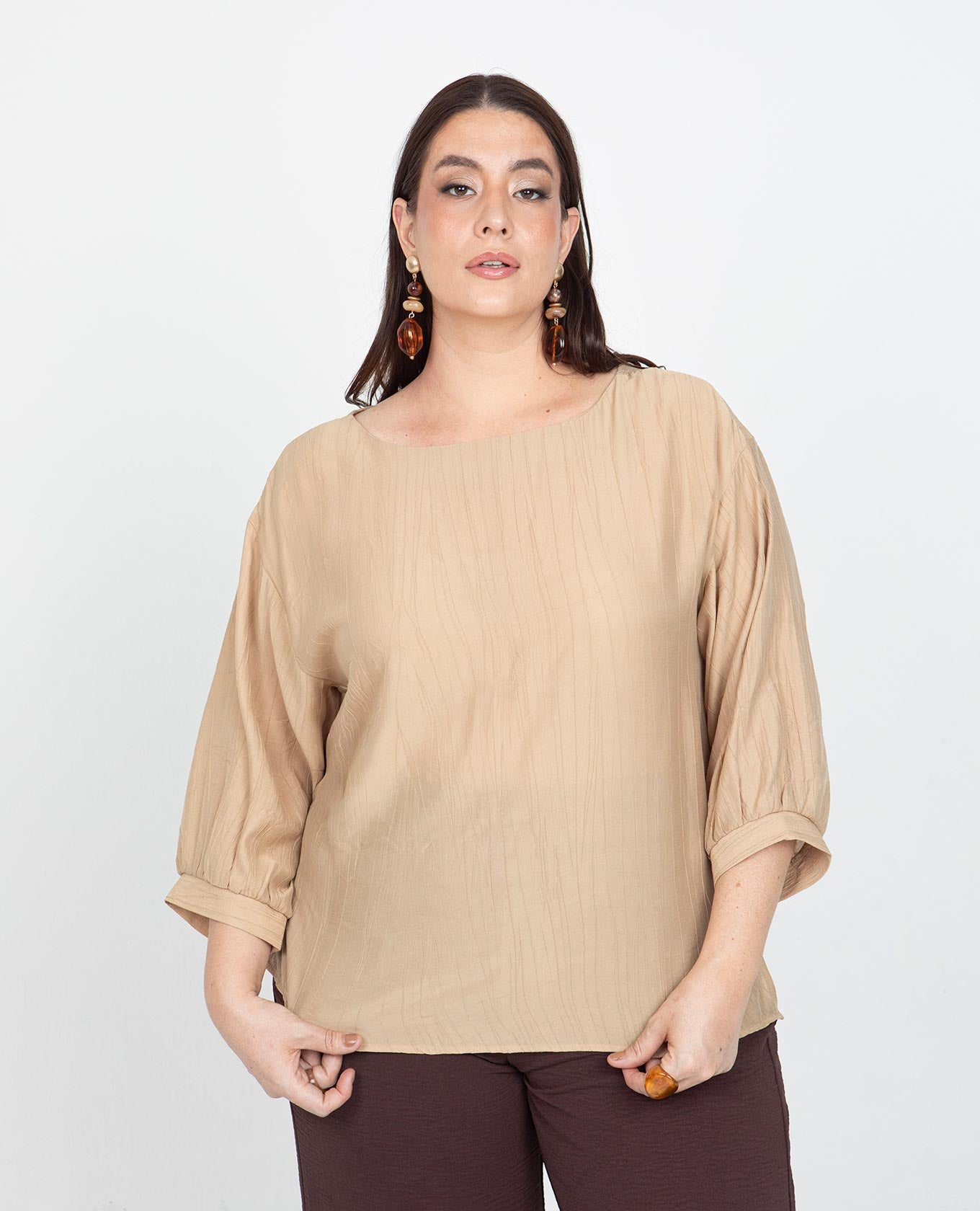 BLUSA MANGA 3/4 TALLAS GRANDES ESCOTE SEMI BANDEJA EN TELA CON TEXTURA Adrissa | Ropa para mujer Blusas