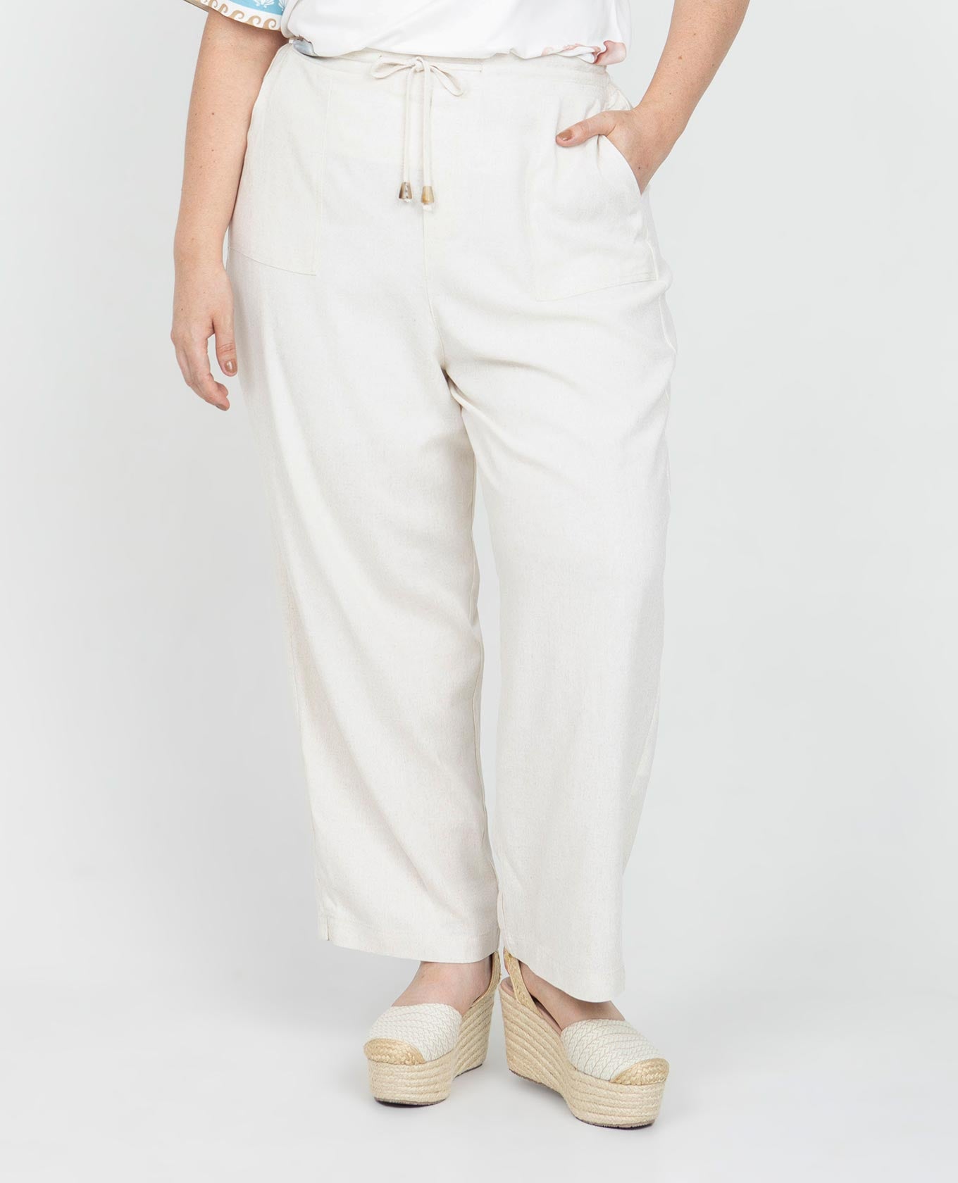 PANTALÓN CORTO TALLAS GRANDES PRETINA CON ELASTICO TIRAS PARA ANUDAR Y BOLSILLOS