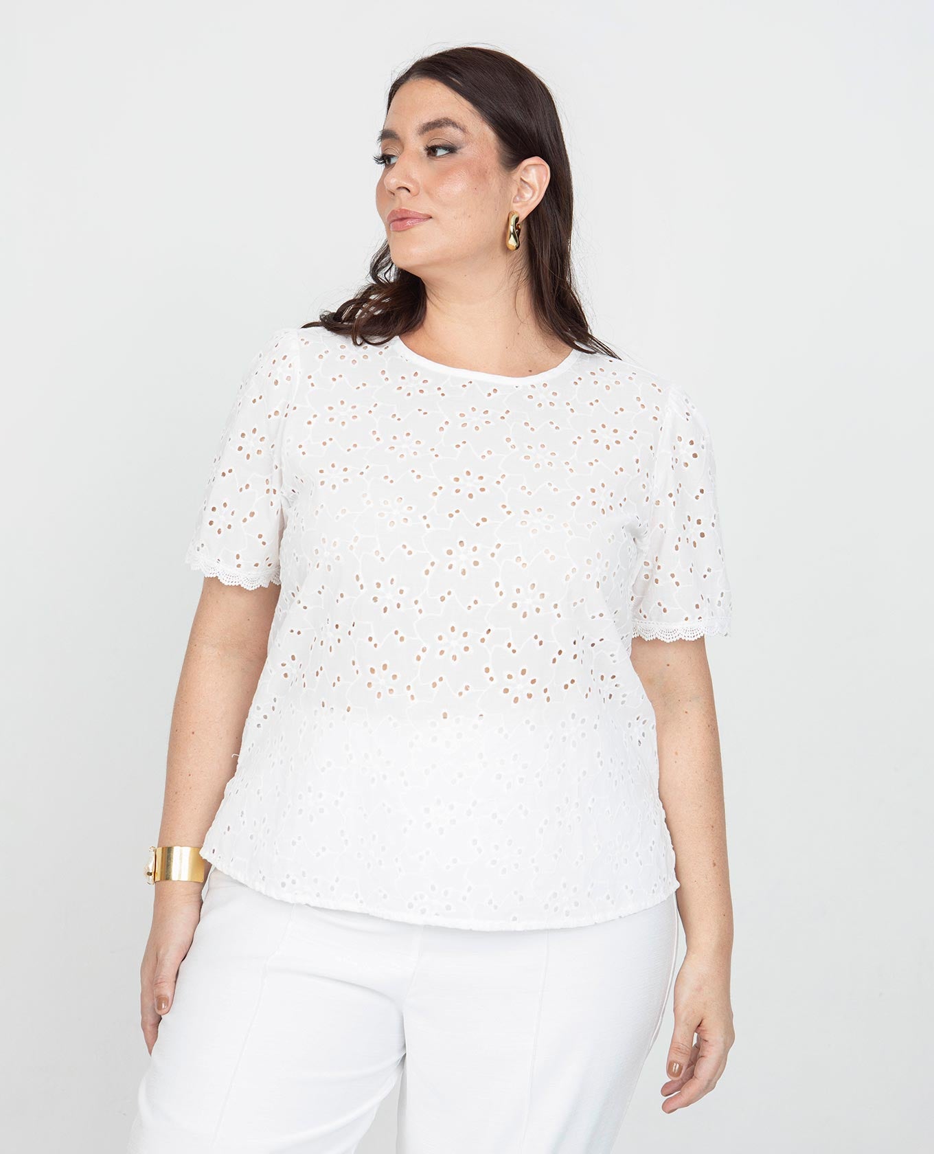 BLUSA MANGA CORTA TALLAS GRANDES EN MEZCLA CON OJALILLO MANGAS CON APLIQUE